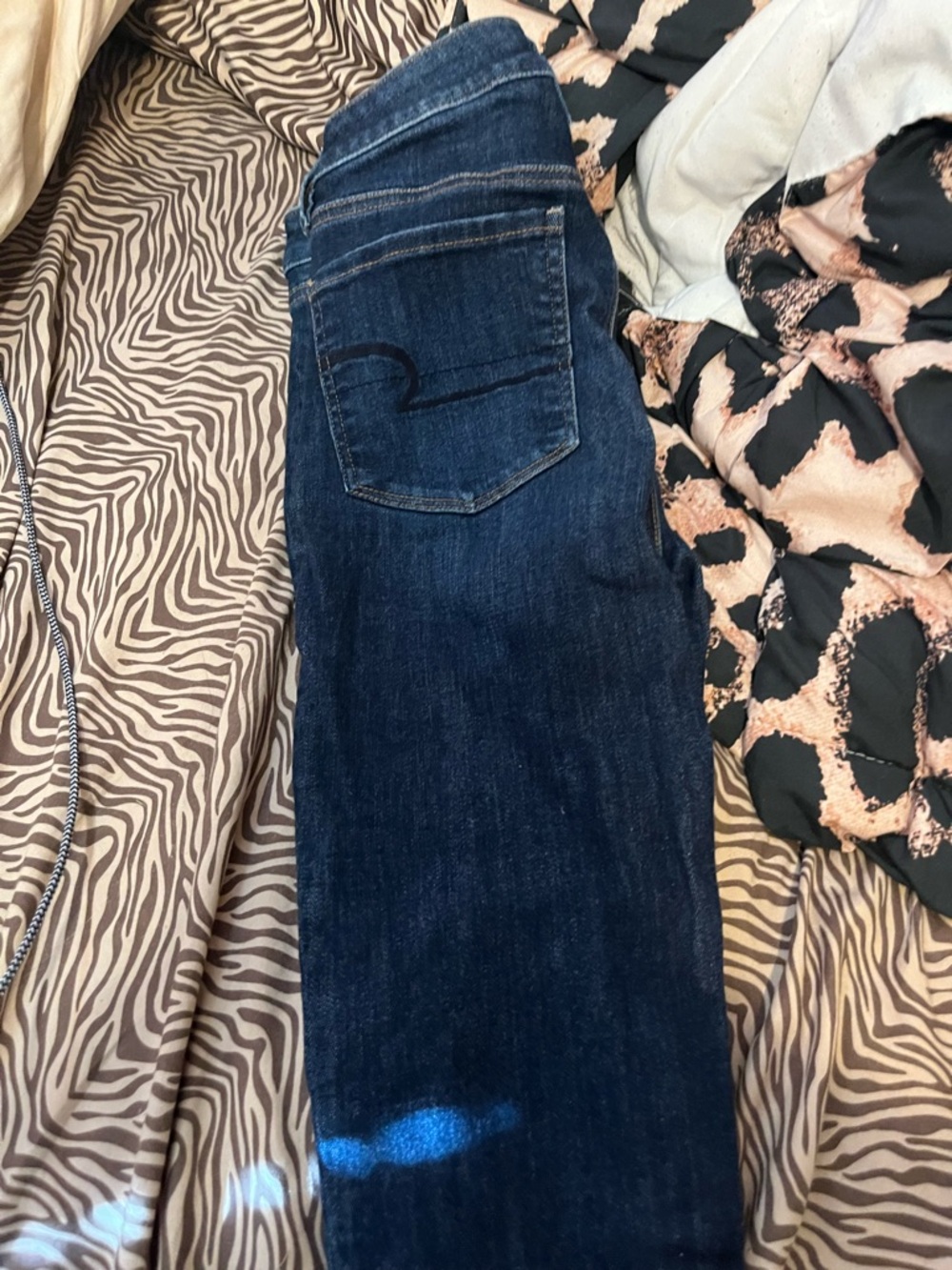 Dark blue high level stretch size 6 american eagle jeans